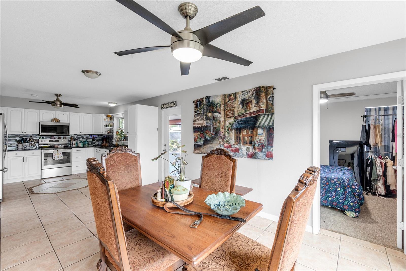 WINDSOR PARK FIRST UNIT - Residential