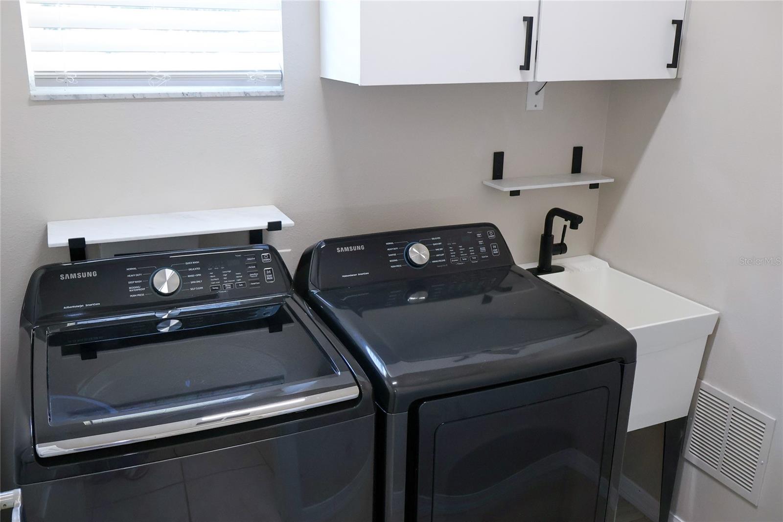 MUIRFIELD POINTE - Residential