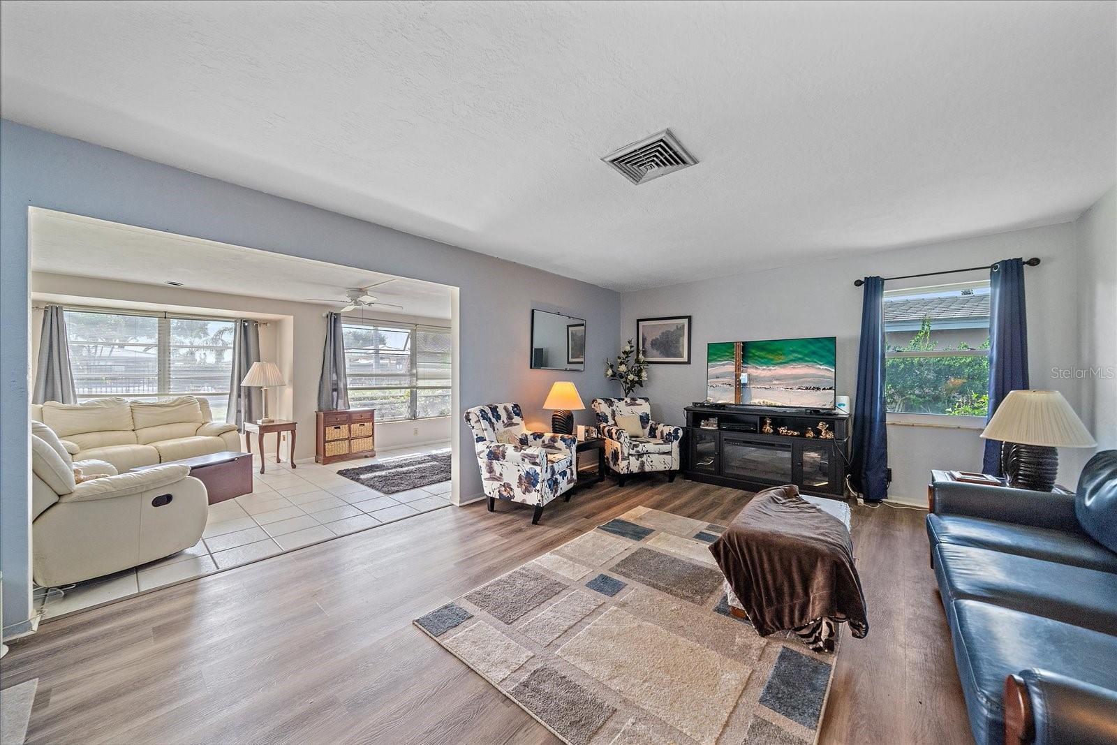 SOUTH GATE VILLAGE GREEN 07 - Residential