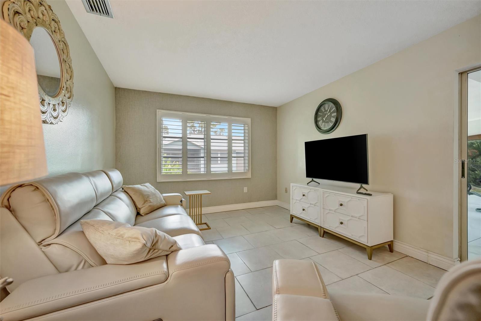 SOUTH VENICE - Residential