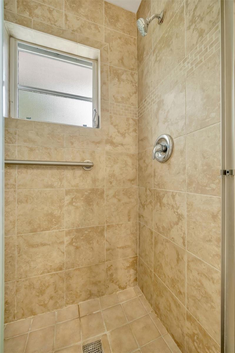 SOUTH VENICE - Residential