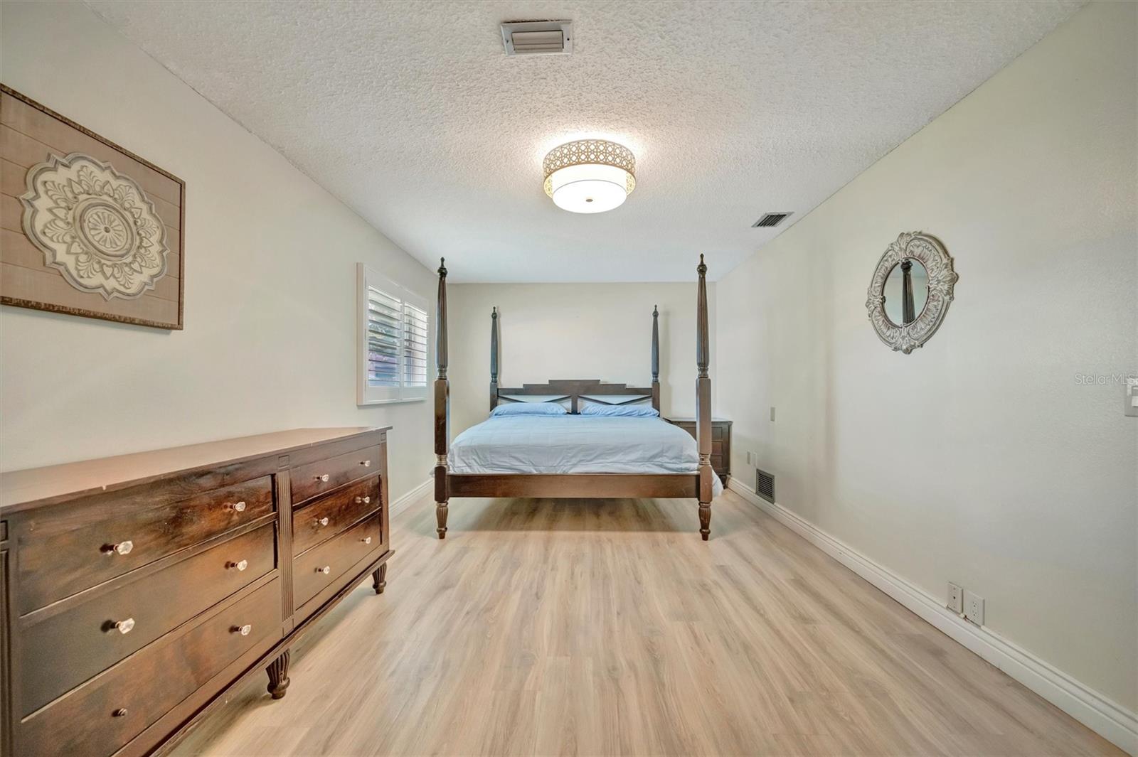 SOUTH VENICE - Residential