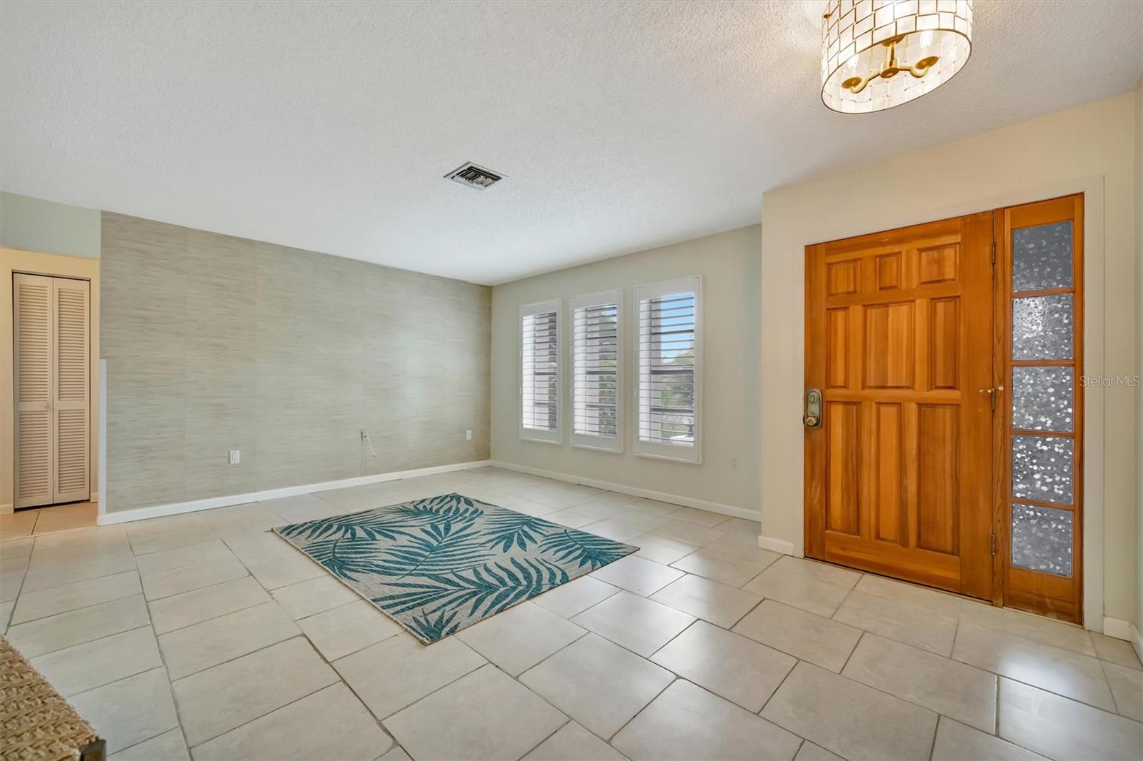 SOUTH VENICE - Residential