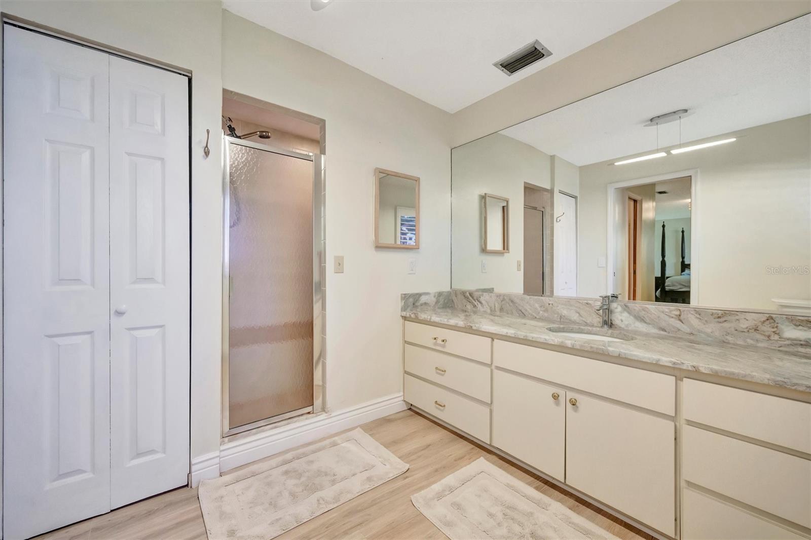 SOUTH VENICE - Residential