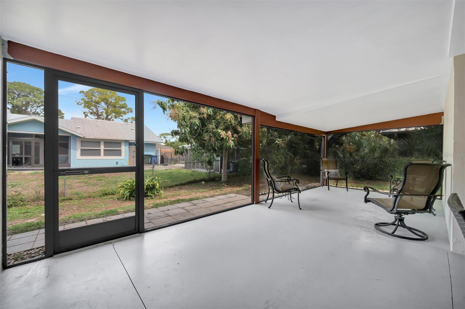 SOUTH VENICE - Residential