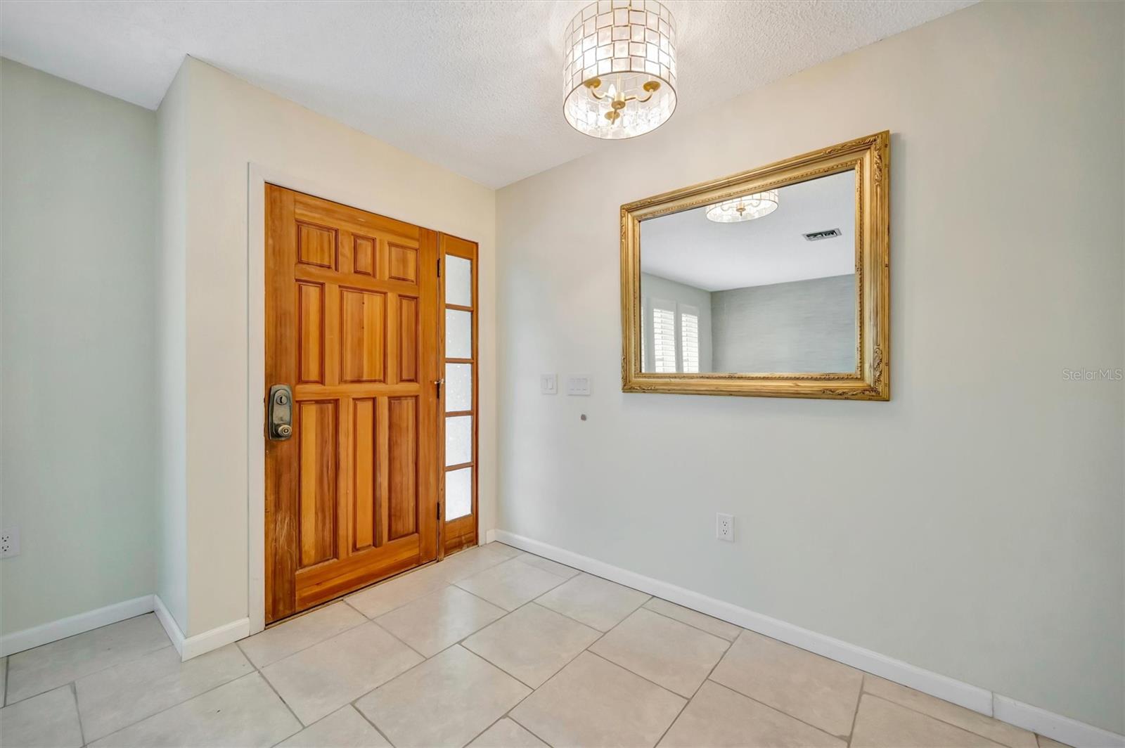 SOUTH VENICE - Residential