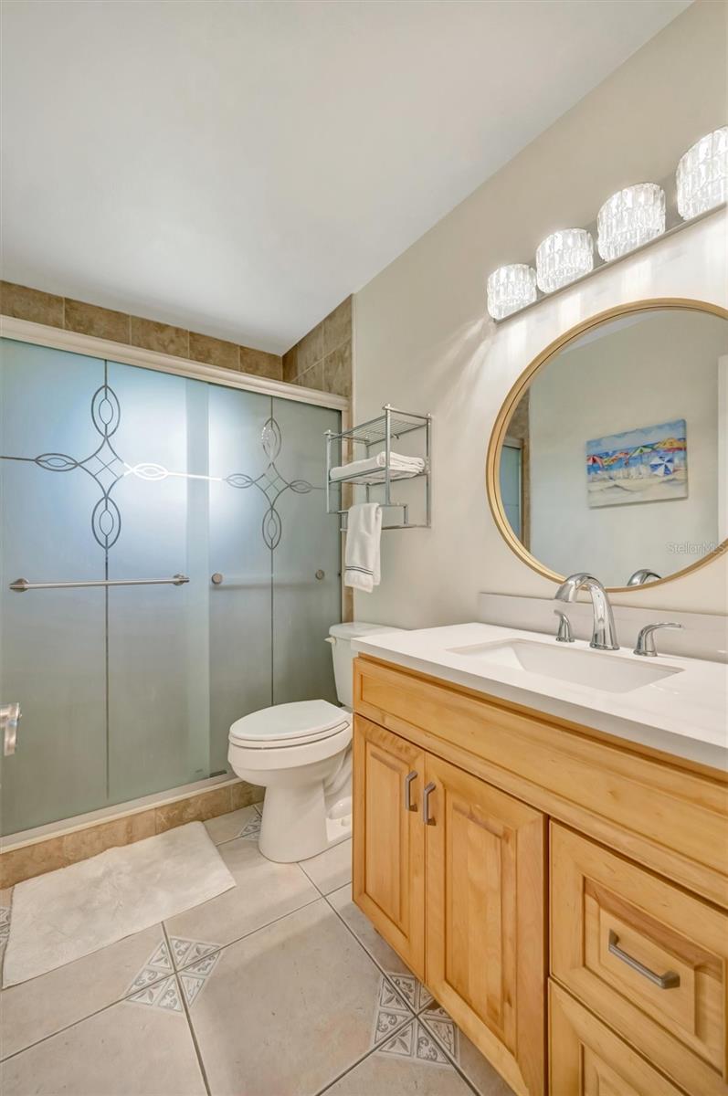 SOUTH VENICE - Residential