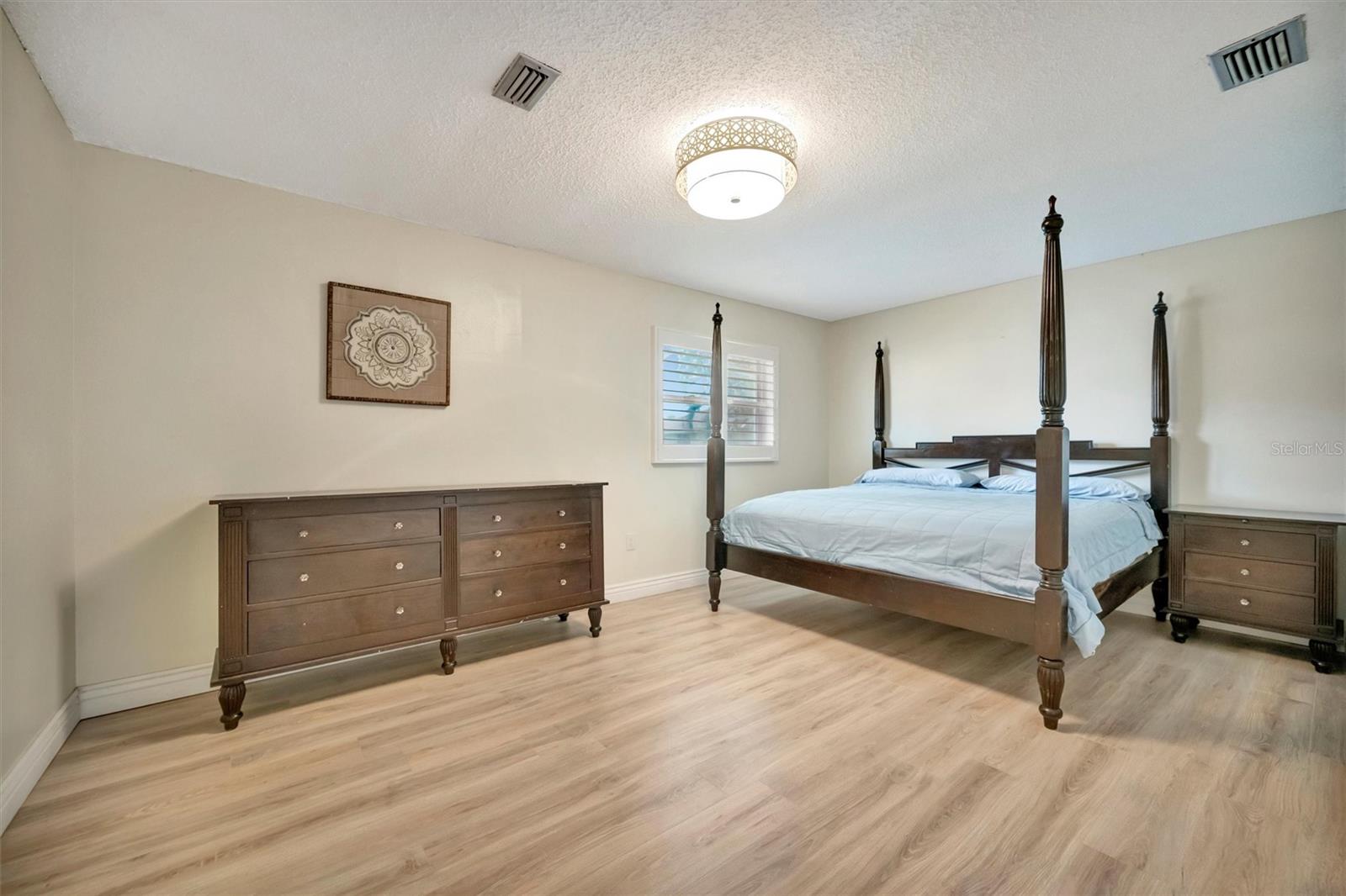 SOUTH VENICE - Residential