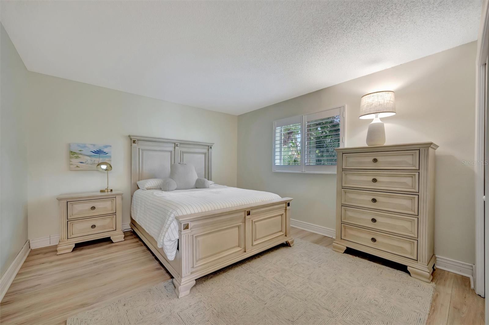 SOUTH VENICE - Residential