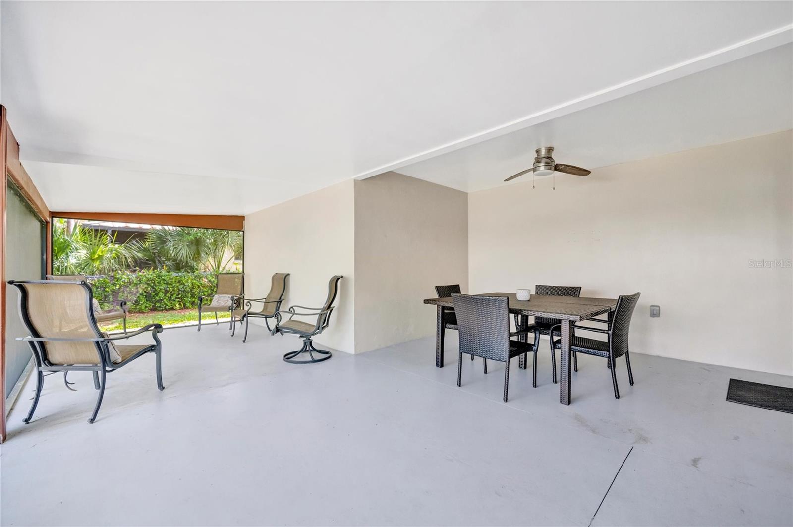 SOUTH VENICE - Residential