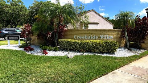 Townhouse in ORLANDO FL 12129 SANDAL CREEK WAY.jpg