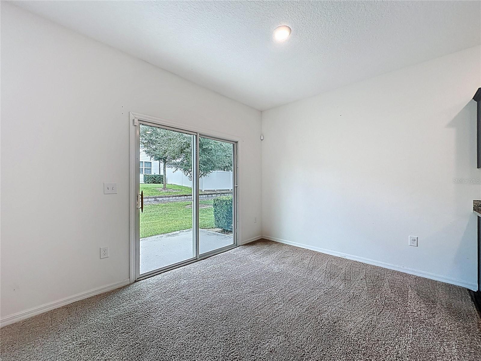 RESERVE/TOWN CENTER - Residential Lease