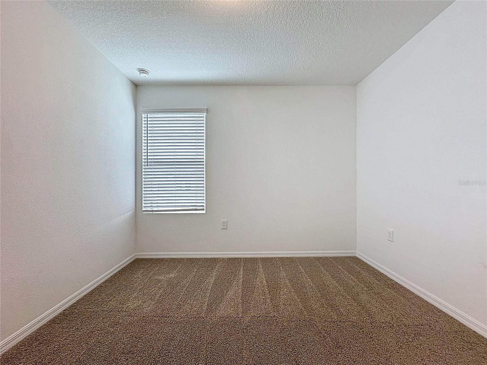 RESERVE/TOWN CENTER - Residential Lease