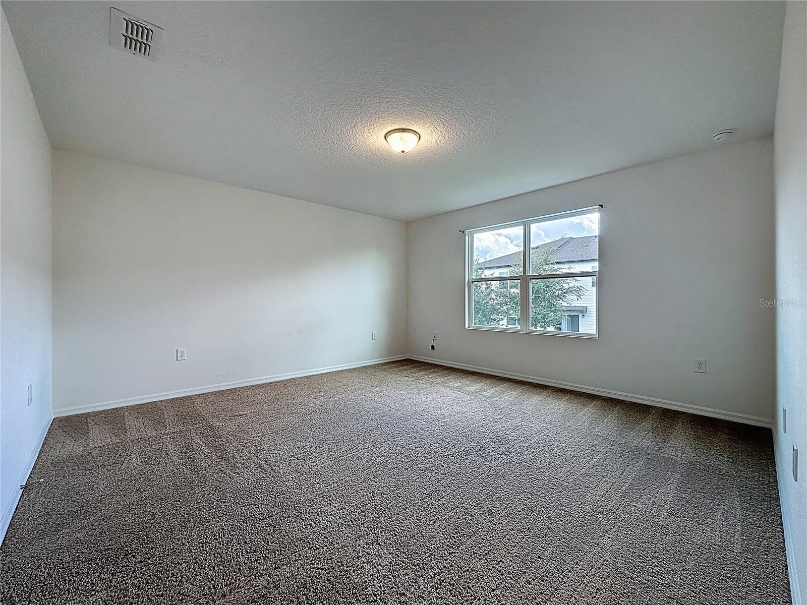 RESERVE/TOWN CENTER - Residential Lease