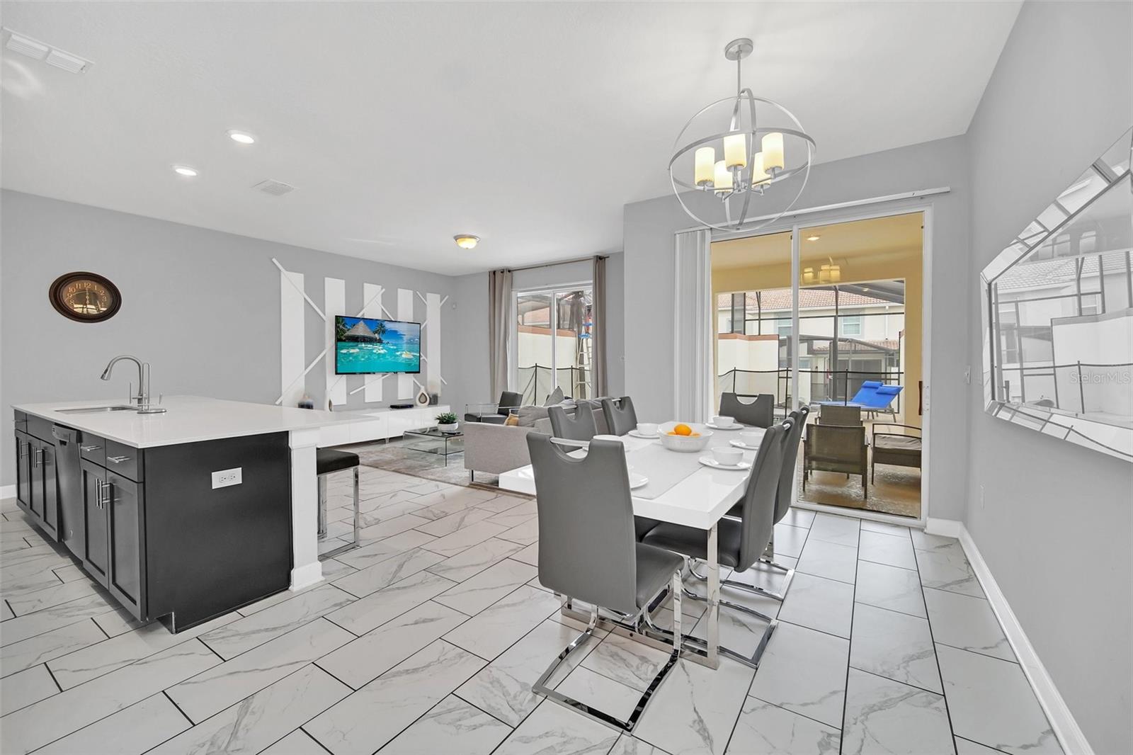 1569 PLUNKER DRIVE