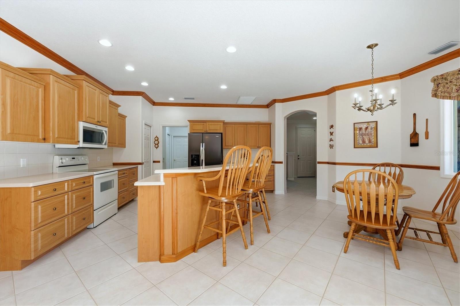 THREE OAKS - Residential