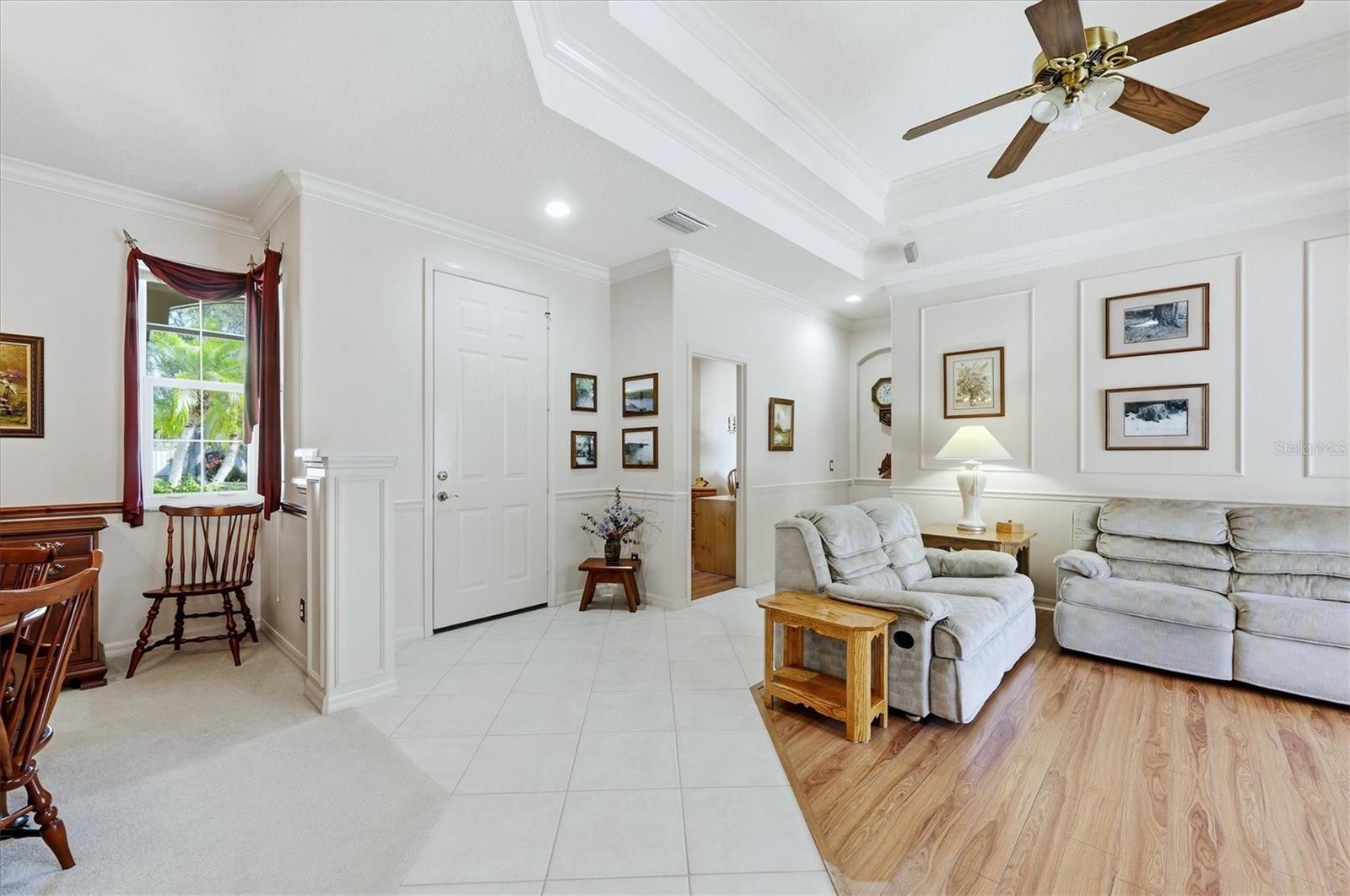 THREE OAKS - Residential