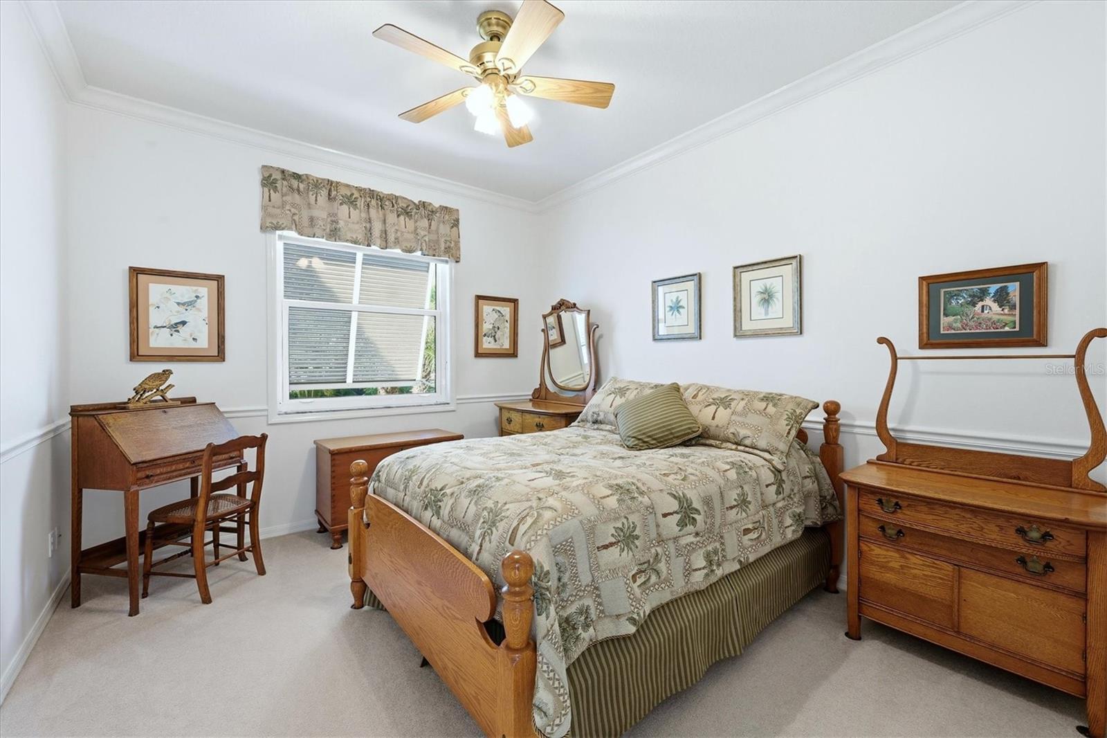 THREE OAKS - Residential