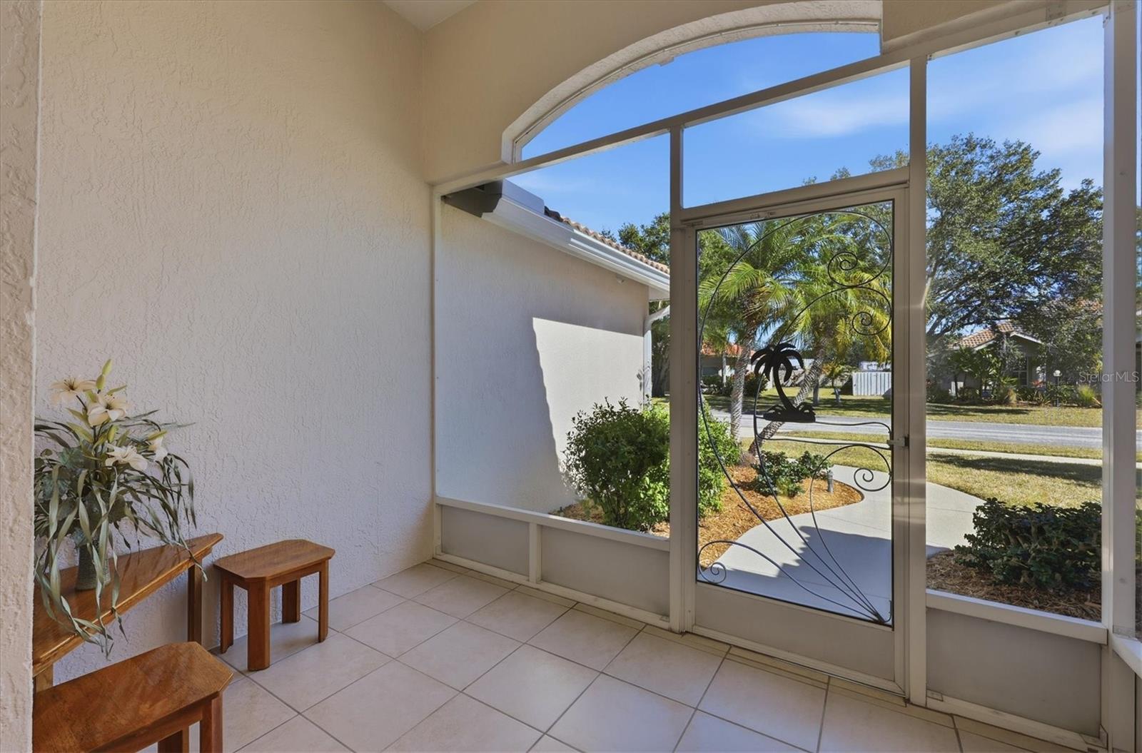 THREE OAKS - Residential