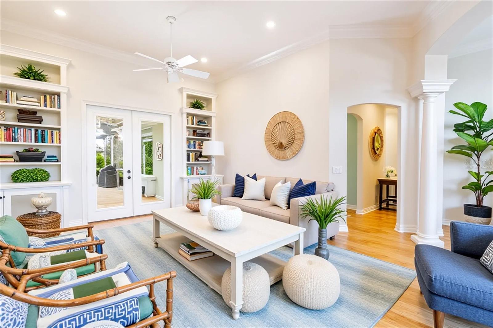 304 LOCHEN CIRCLE SE