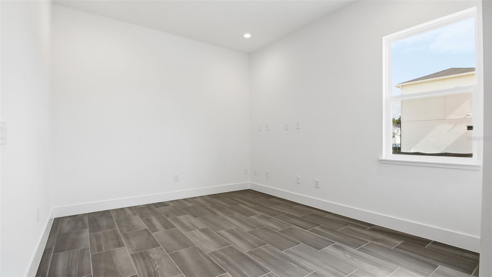 RIVERSIDE OAKS - Residential