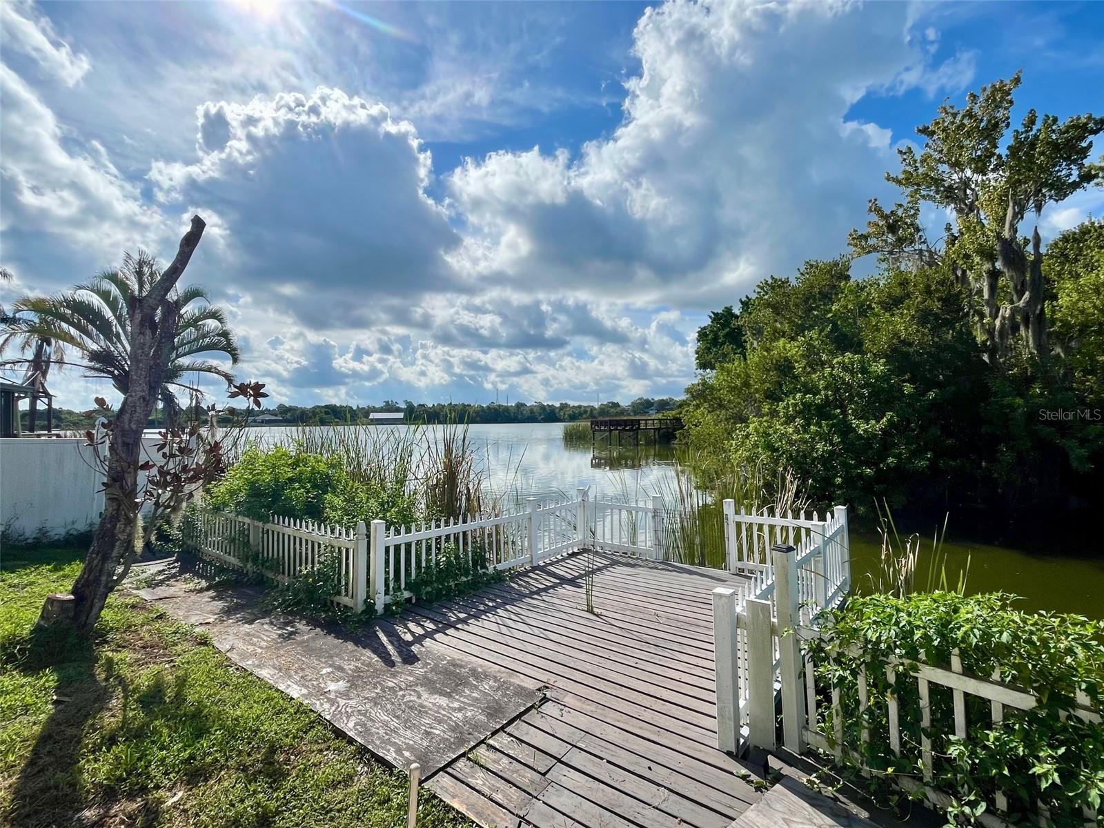 LEISURE LAKE VILLAGE CONDO - Residential