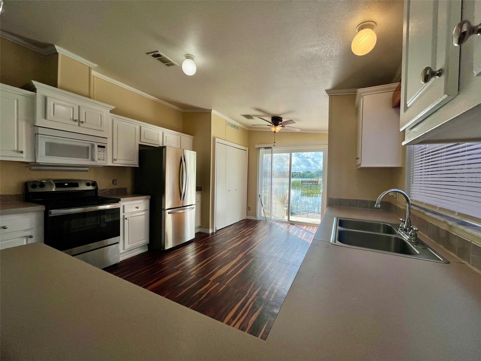 LEISURE LAKE VILLAGE CONDO - Residential