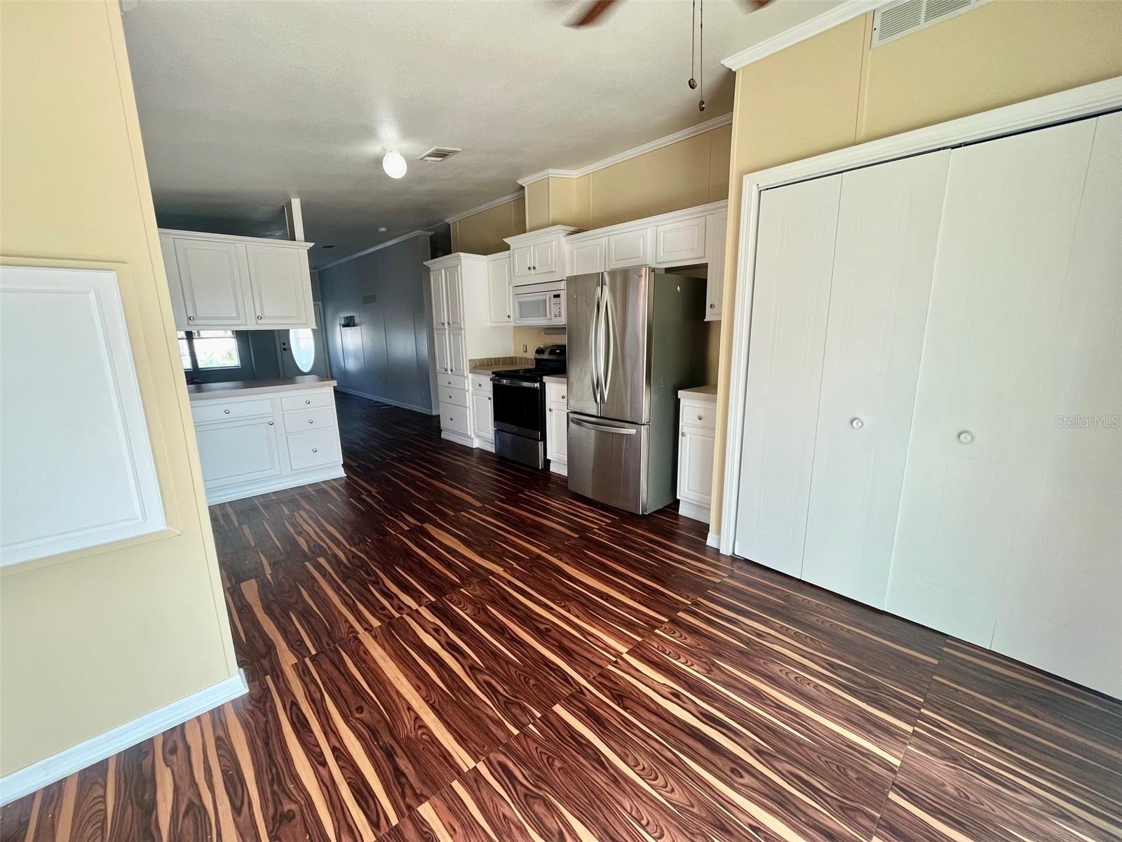 LEISURE LAKE VILLAGE CONDO - Residential
