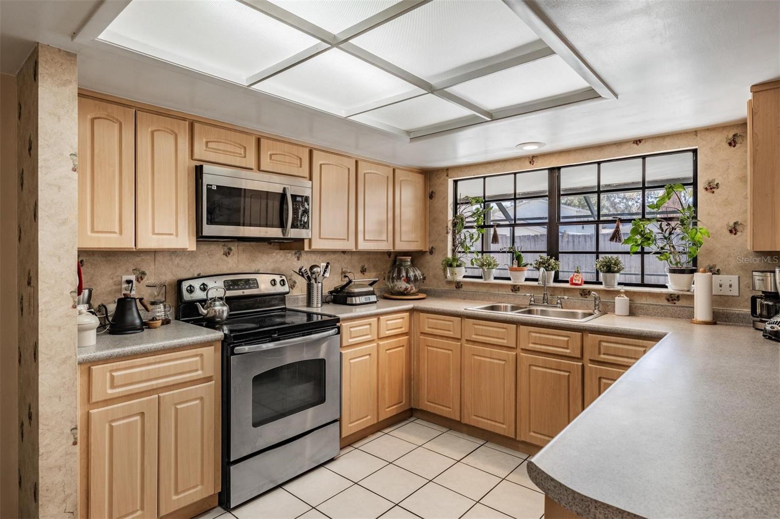 RAINTREE TERRACE SUB W - Residential