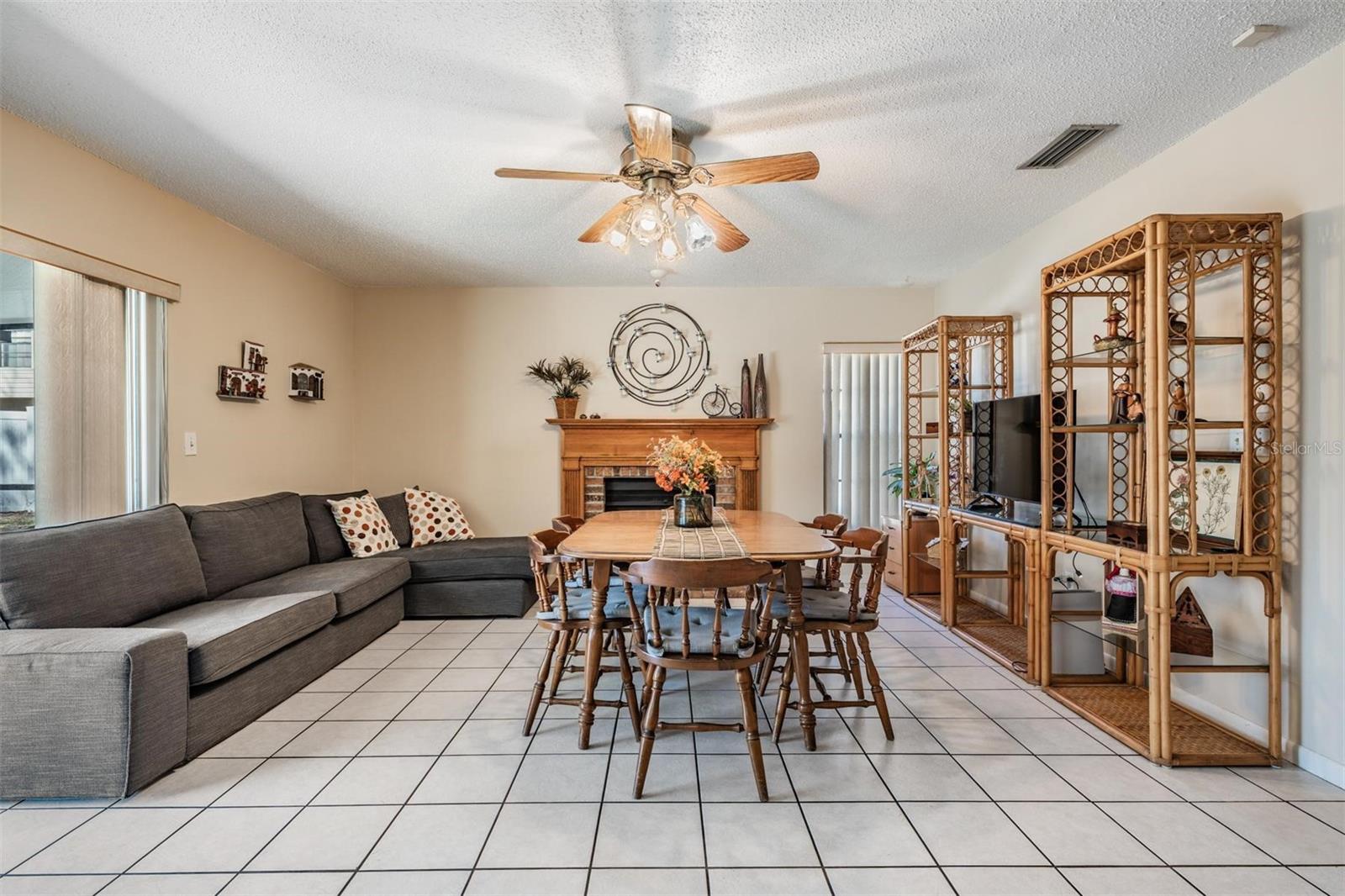 RAINTREE TERRACE SUB W - Residential