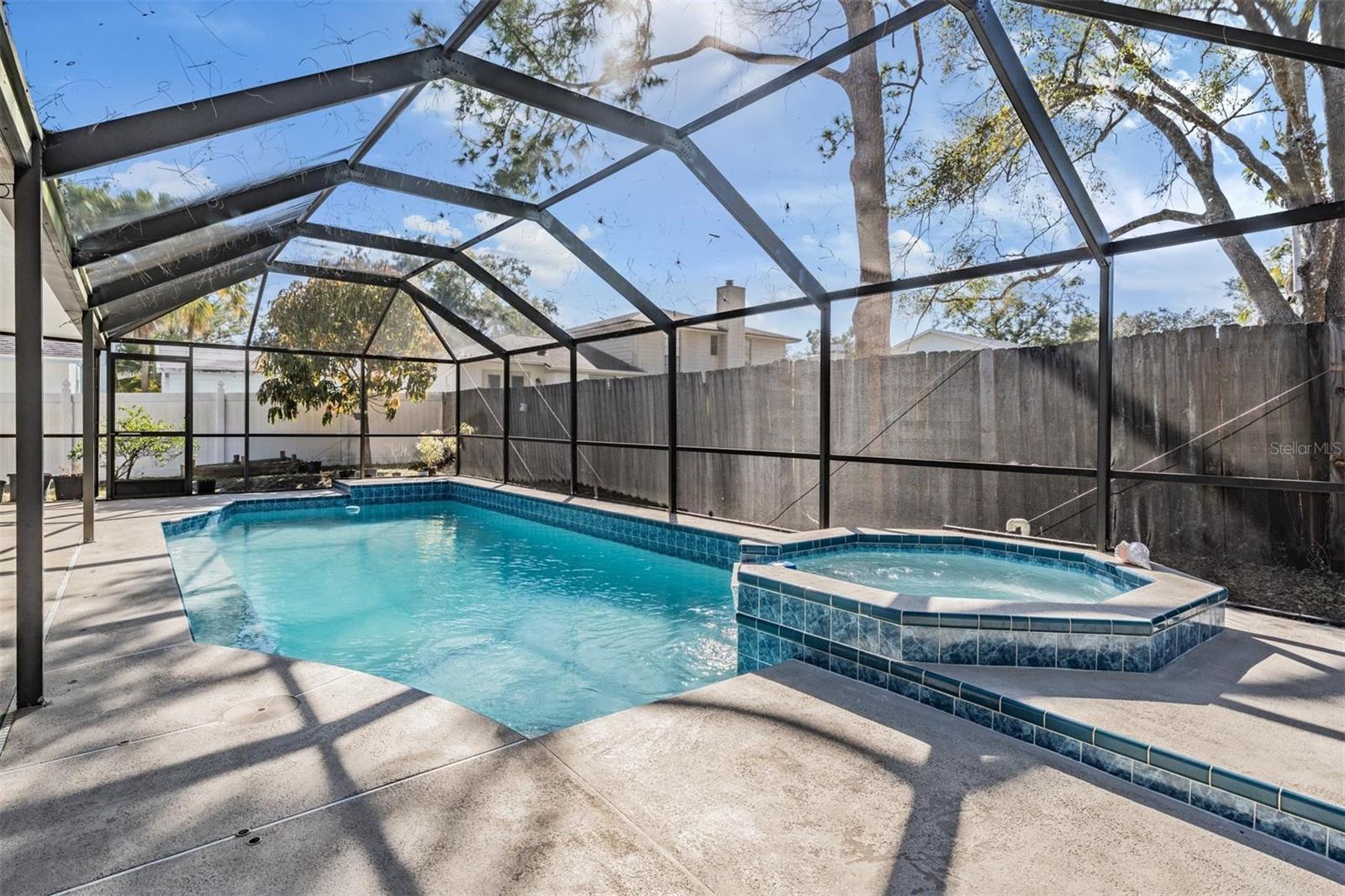 RAINTREE TERRACE SUB W - Residential