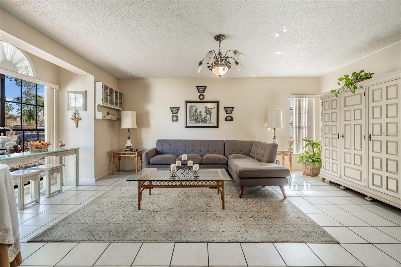 RAINTREE TERRACE SUB W - Residential