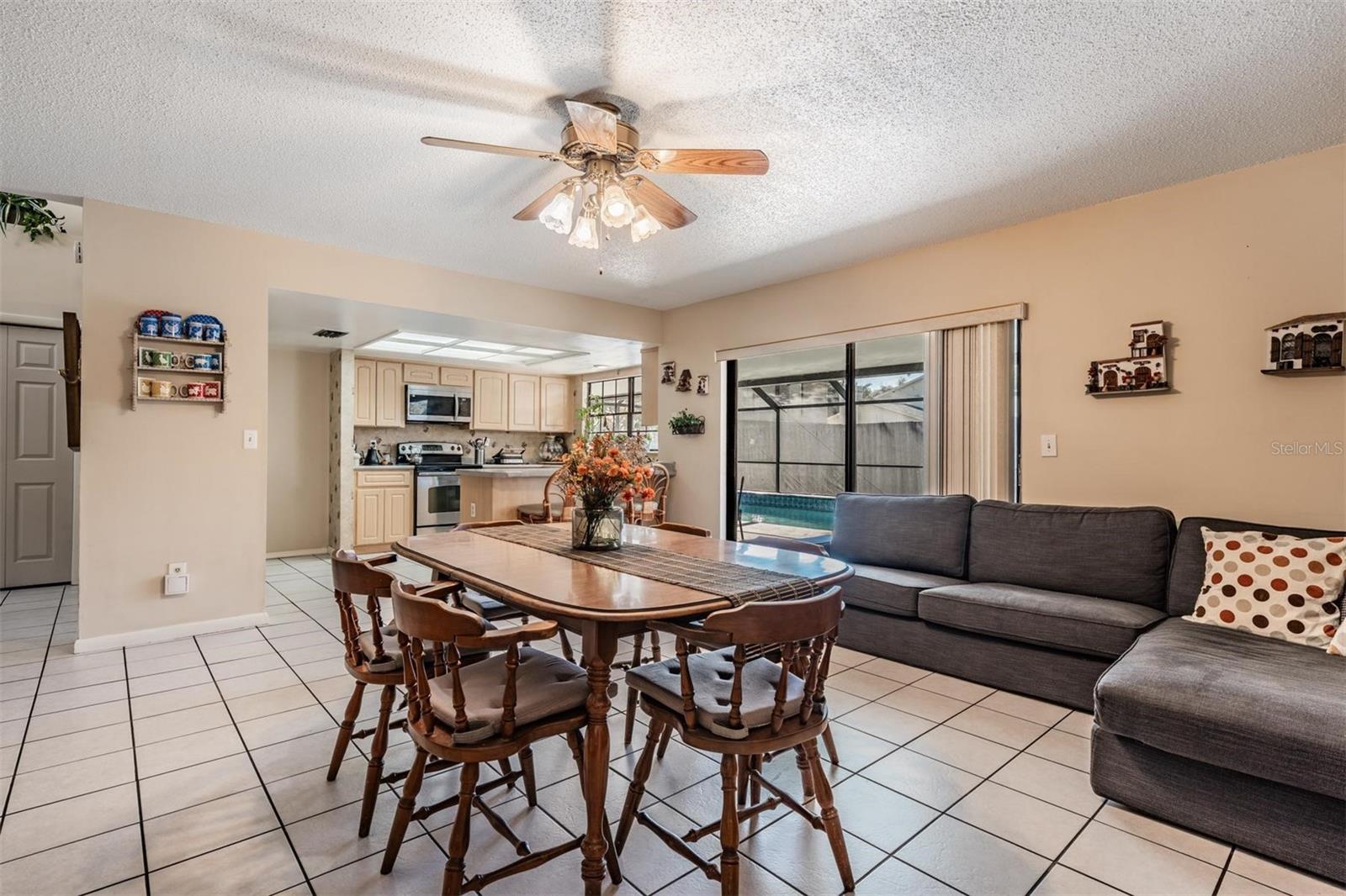 RAINTREE TERRACE SUB W - Residential