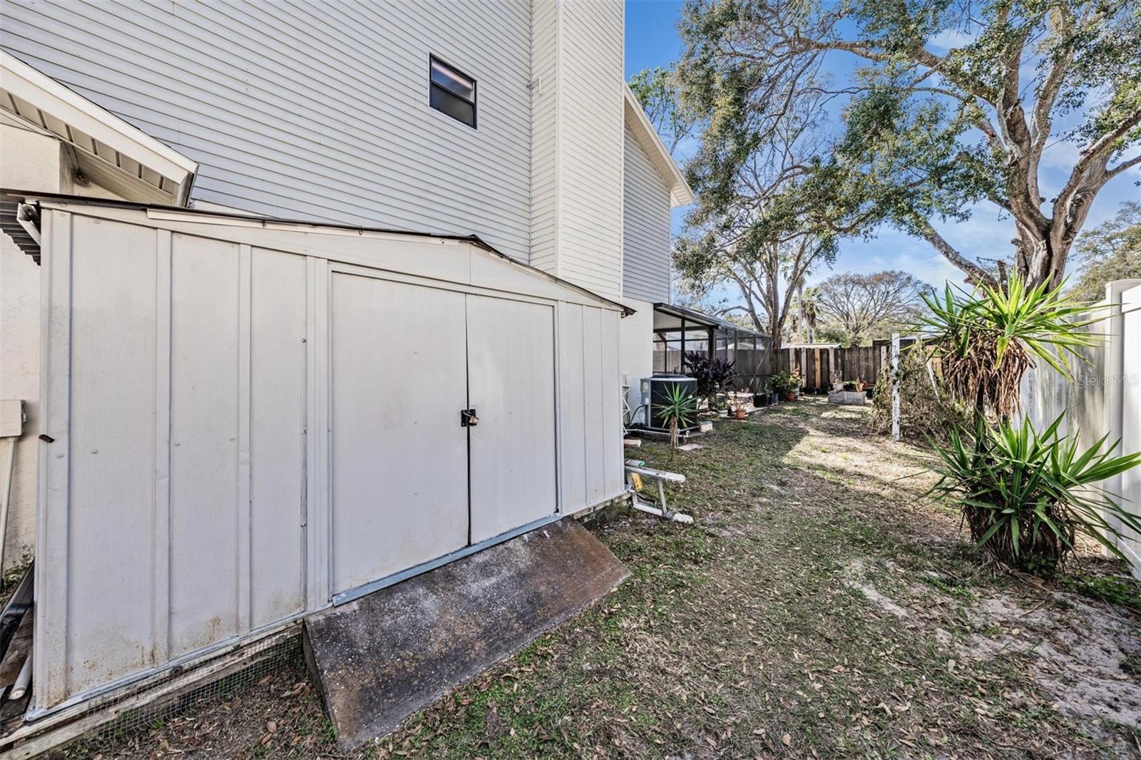 RAINTREE TERRACE SUB W - Residential