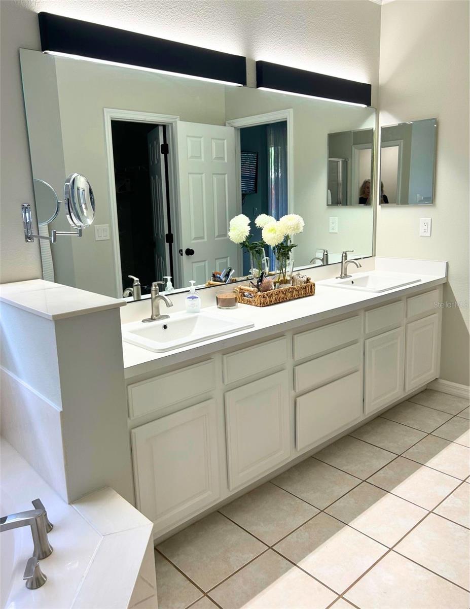 WOODBRIDGE LAKES UNIT 1 - Residential