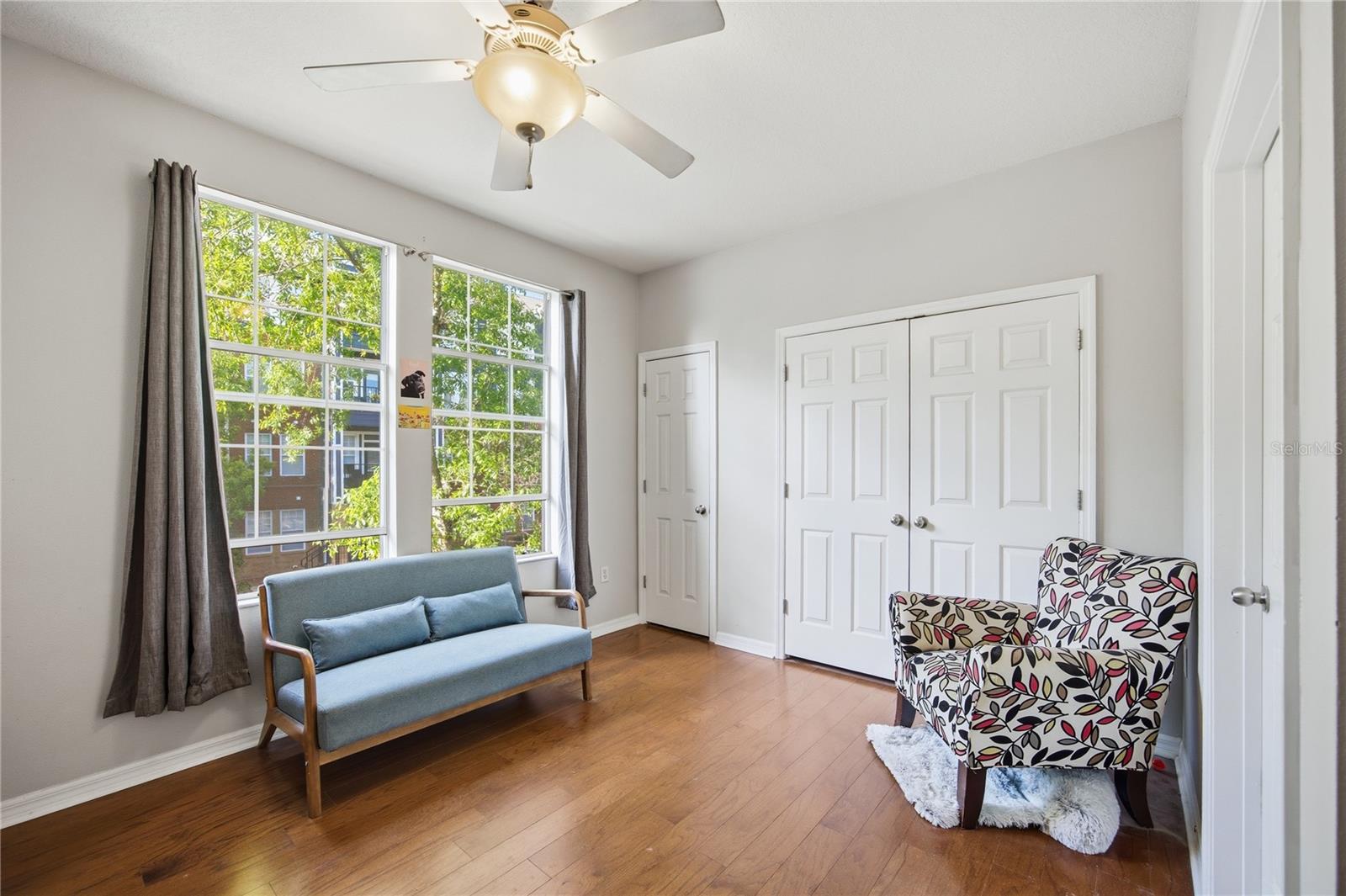 CAMPUS VIEW - Residential