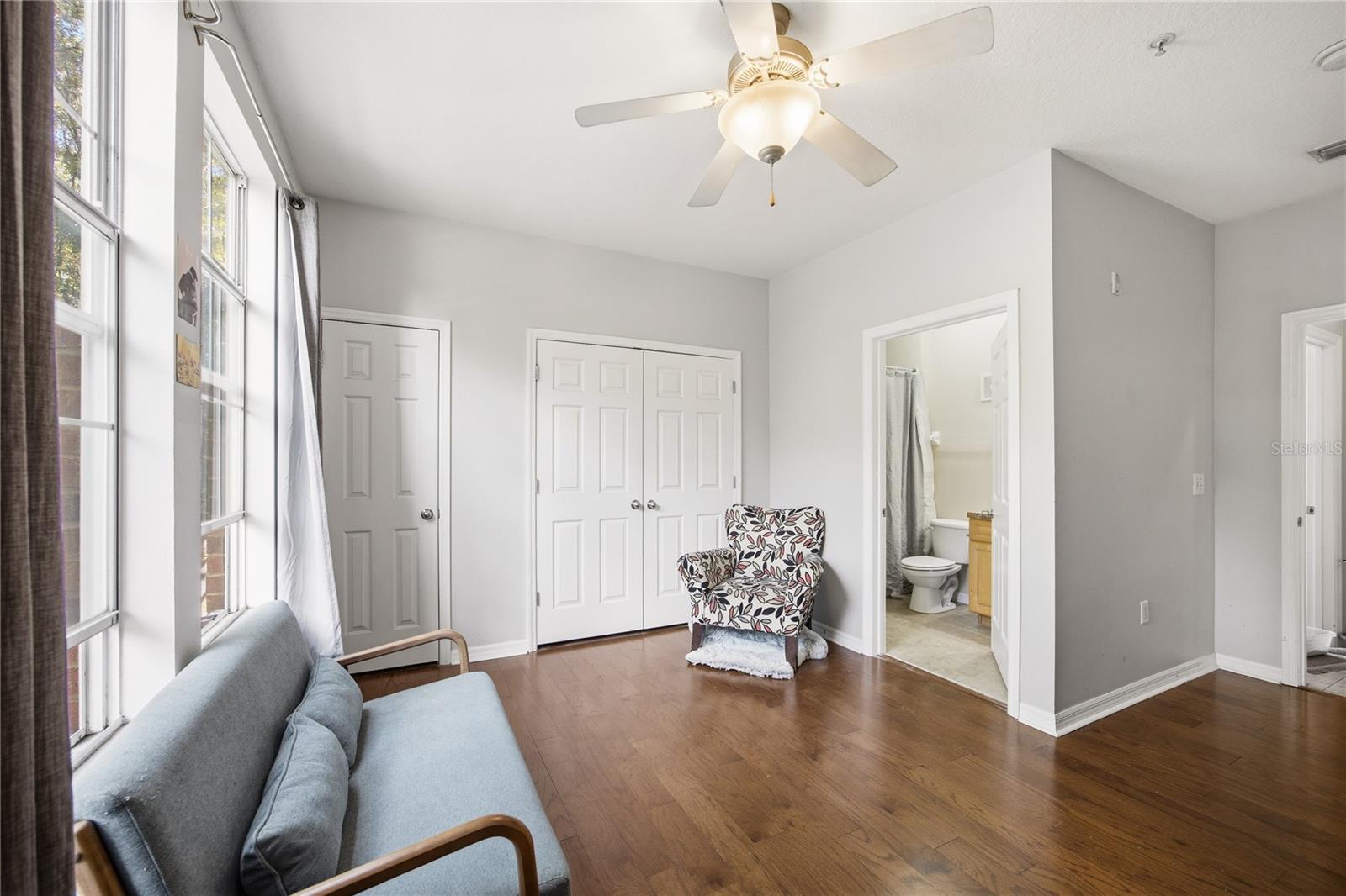 CAMPUS VIEW - Residential