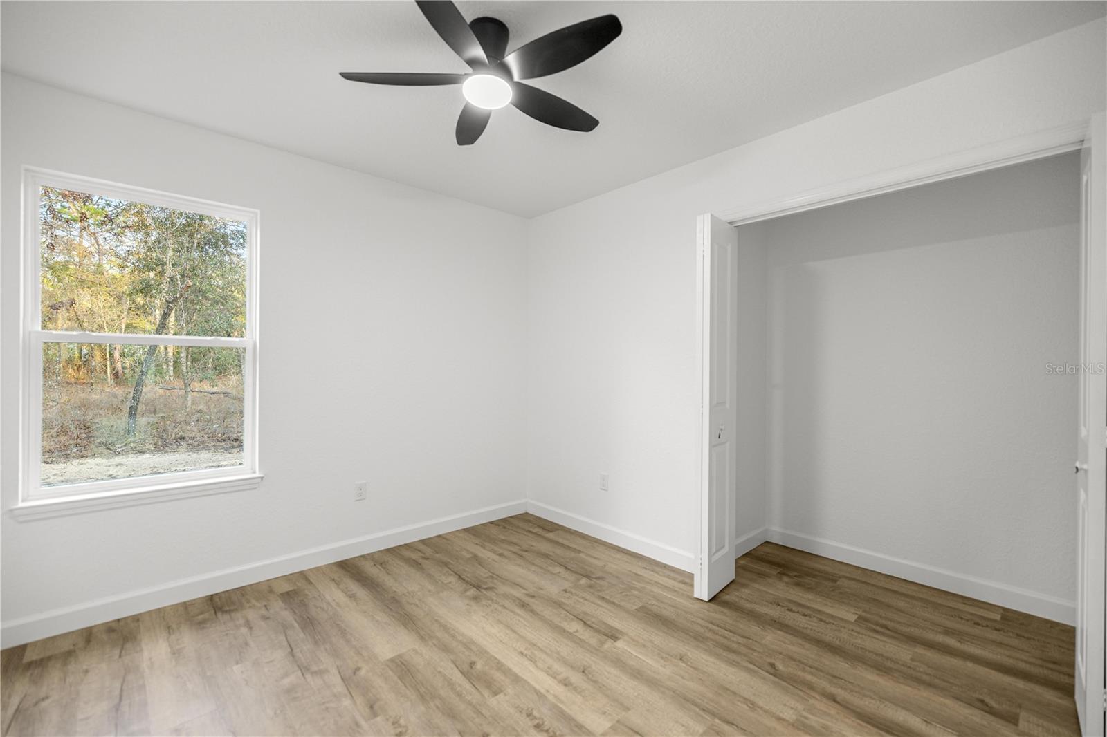 RAINBOW LAKES ESTATE - Residential