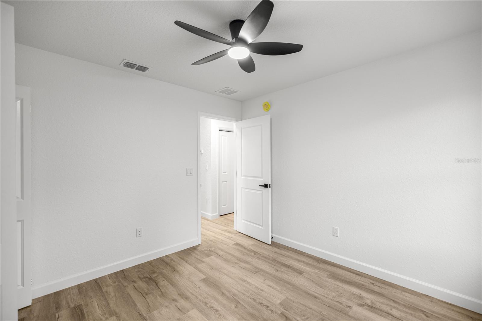 RAINBOW LAKES ESTATE - Residential