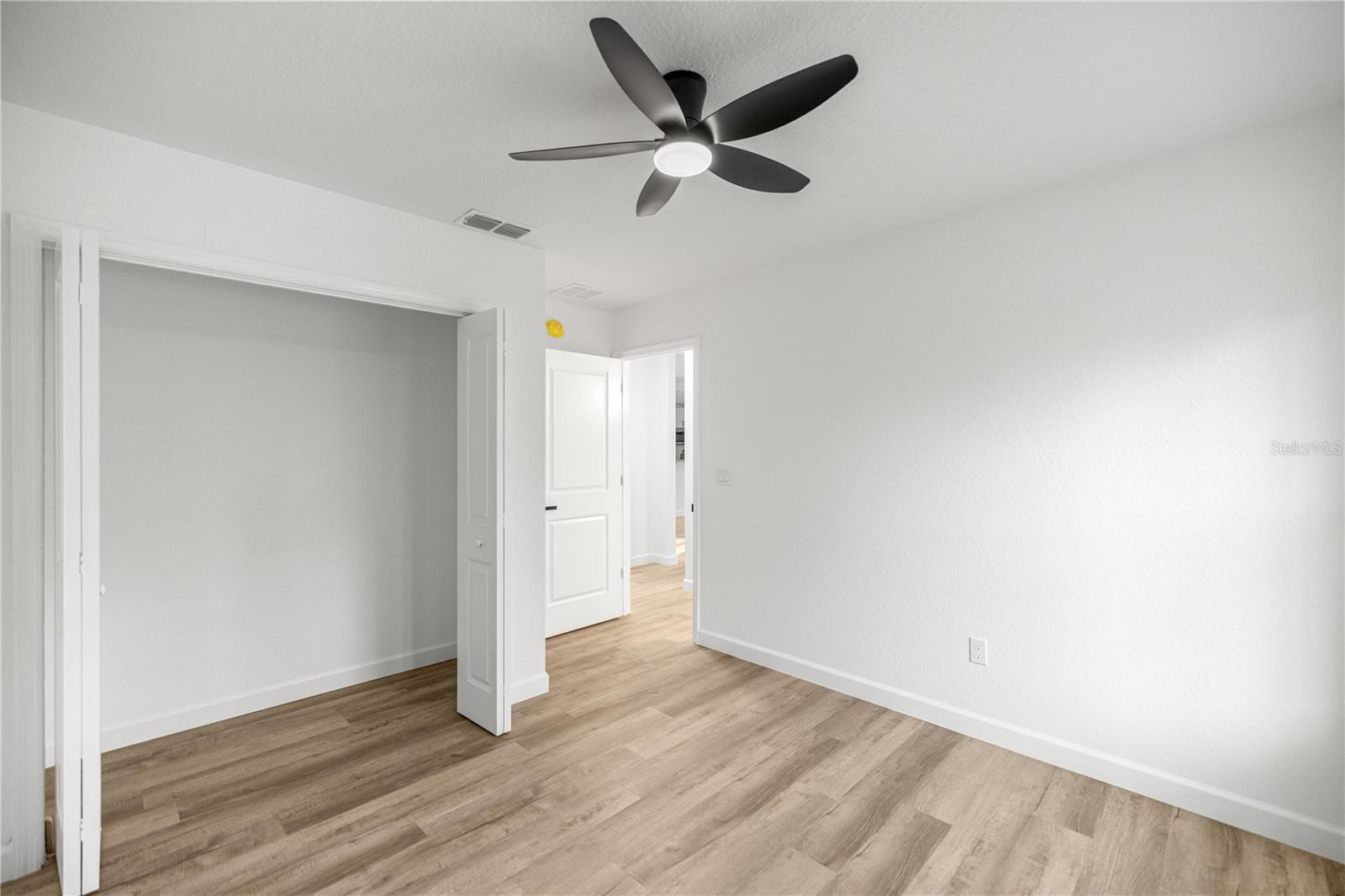 RAINBOW LAKES ESTATE - Residential