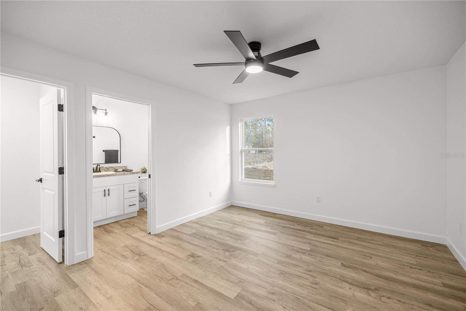 RAINBOW LAKES ESTATE - Residential