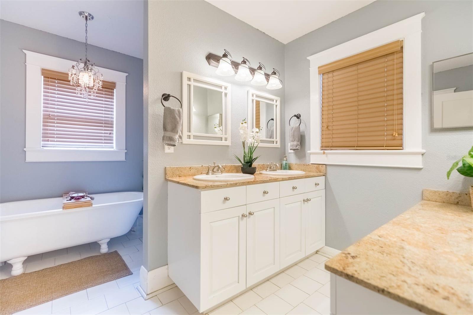 HAMPTON TERRACE - Residential