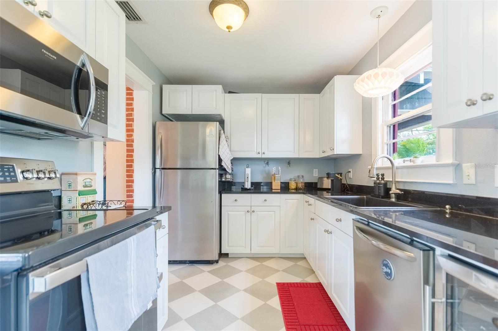 HAMPTON TERRACE - Residential
