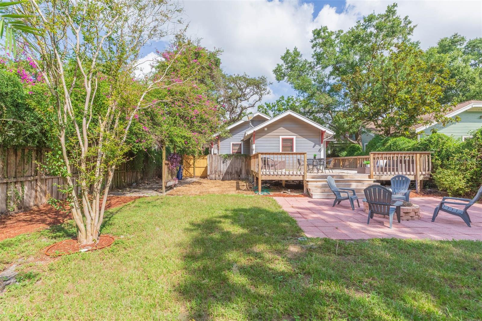 HAMPTON TERRACE - Residential