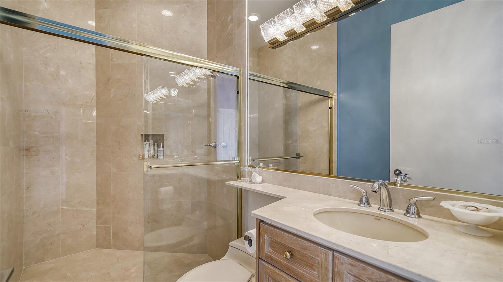 L AMBIANCE 1 - Residential