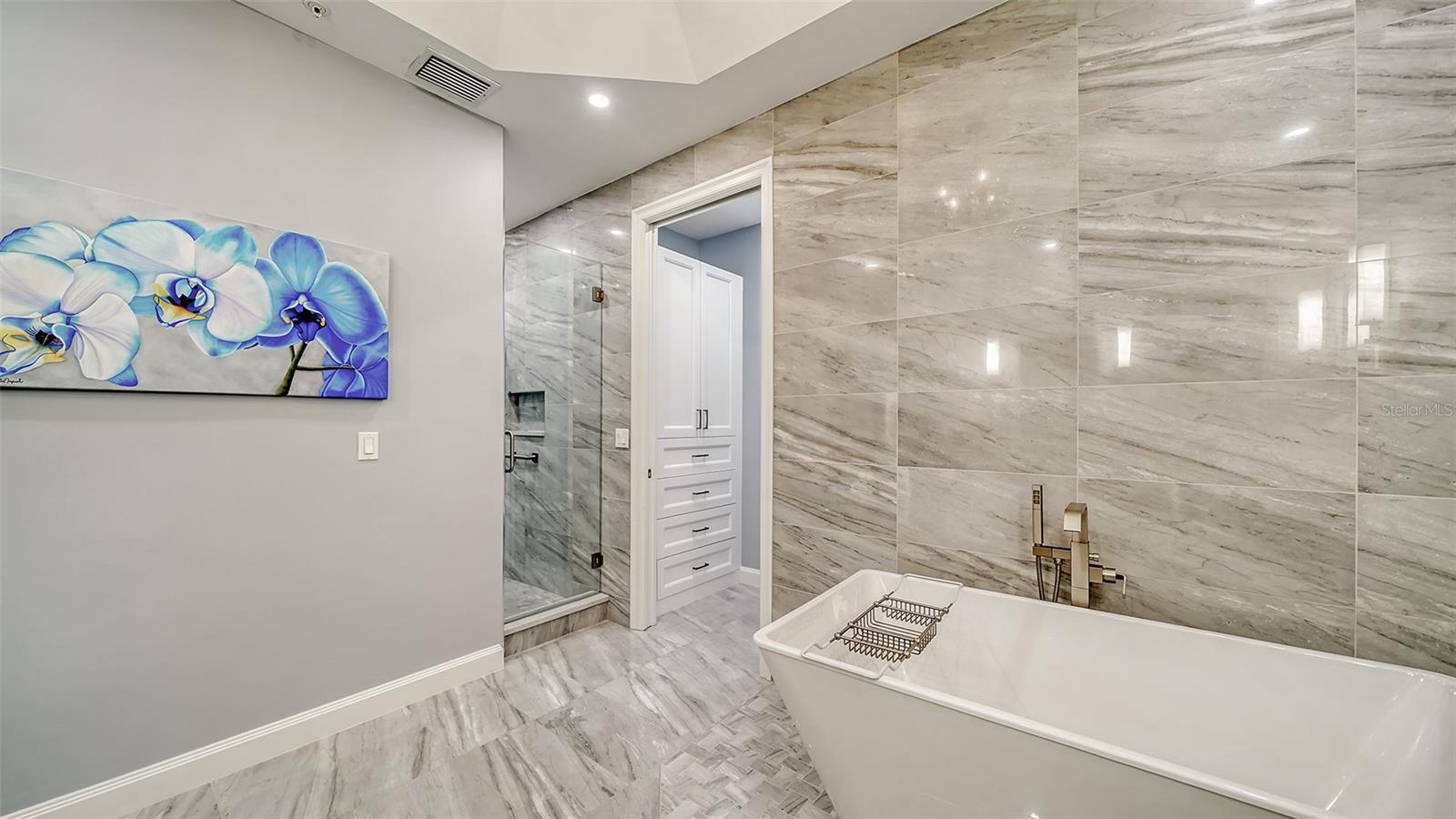 L AMBIANCE 1 - Residential