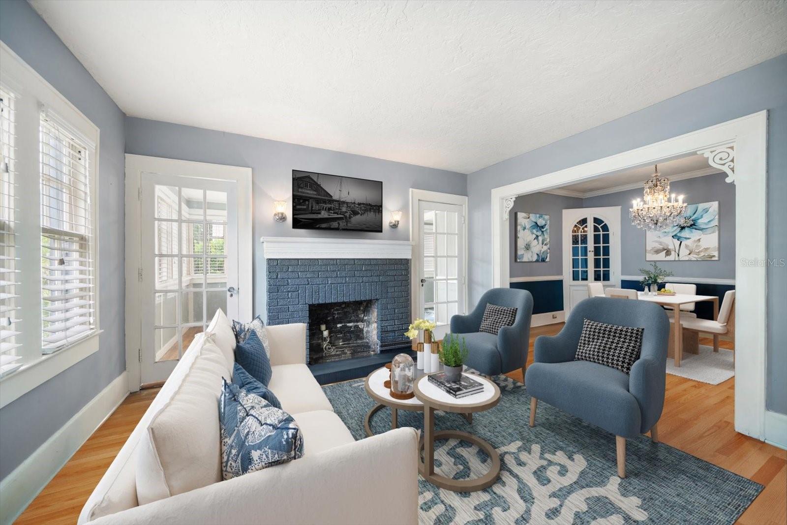 310 N LINCOLN AVENUE