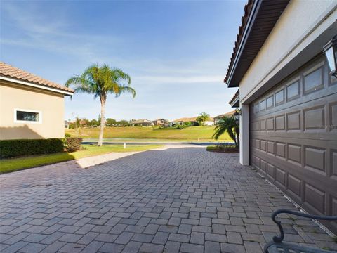 A home in AUBURNDALE