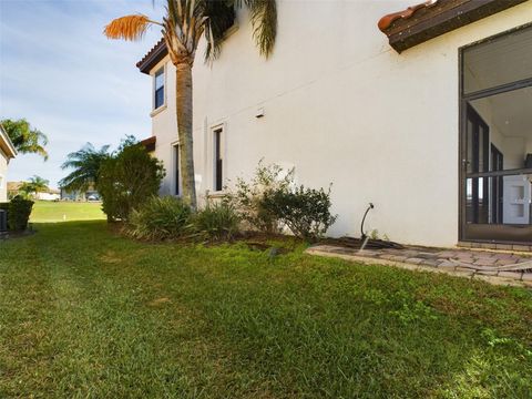 A home in AUBURNDALE