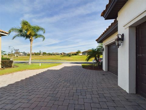 A home in AUBURNDALE